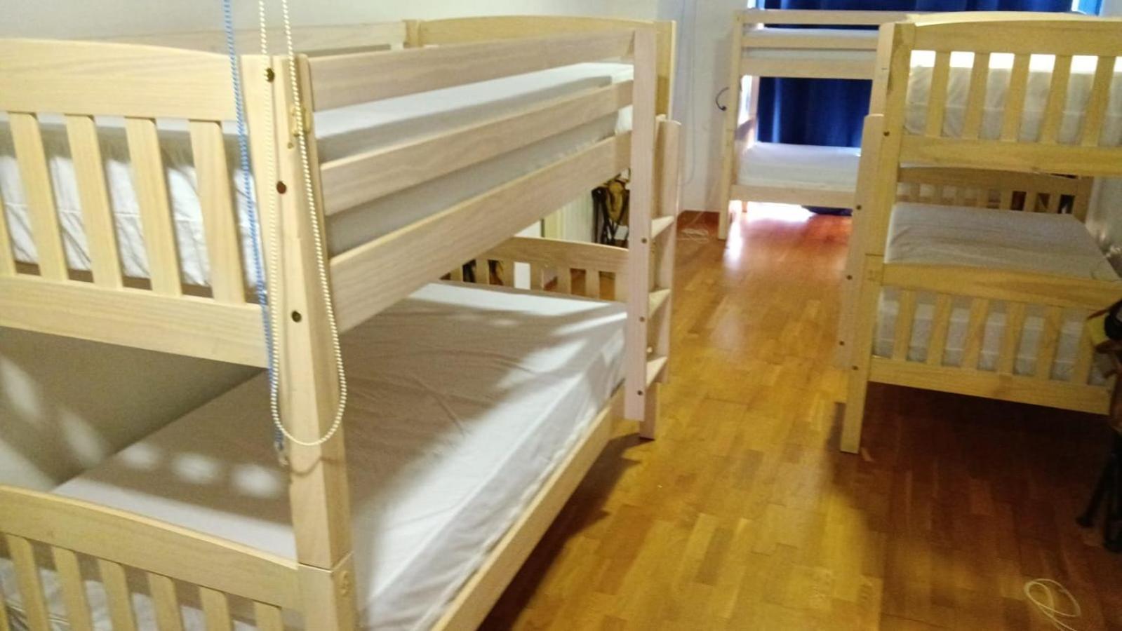 Albergue -Wifi- O Apartamento -No Wifi- Camino Santiago Porrino - En Pleno Centro - City Centre Exteriör bild